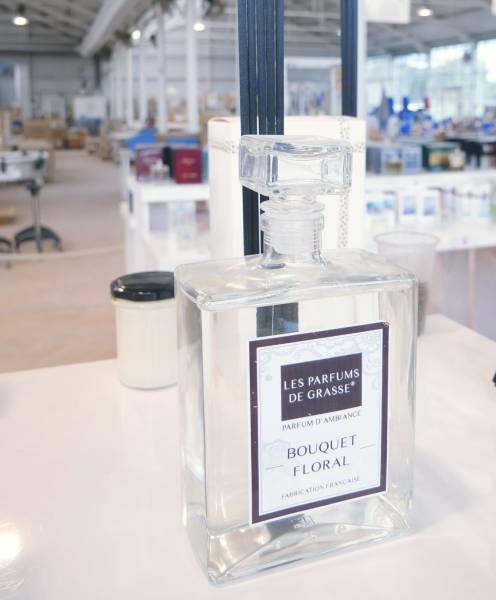 Trouver un laboratoire pour créer son parfum vers Paris et ses environs en Ile de France