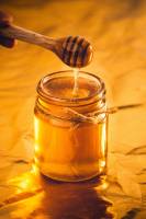Producteur de miel dans la Drôme